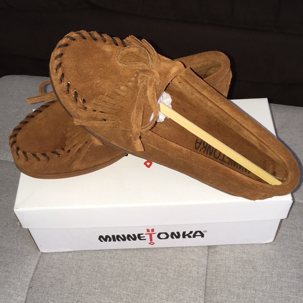 NWT youth Minnetonka Mocs